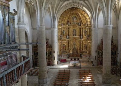 Vista interior de iglesia de Villaveta